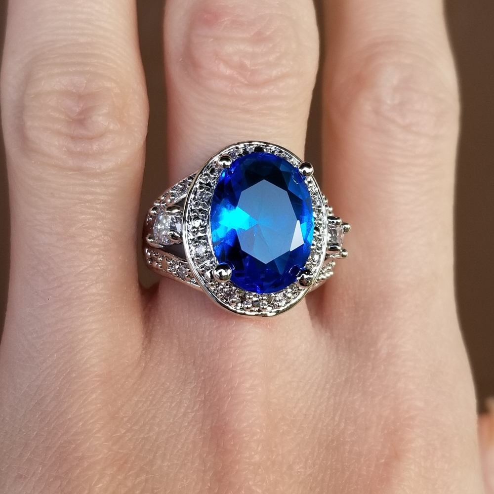 🆕️Sterling Silver-5.97CT Blue/White Topaz Ring